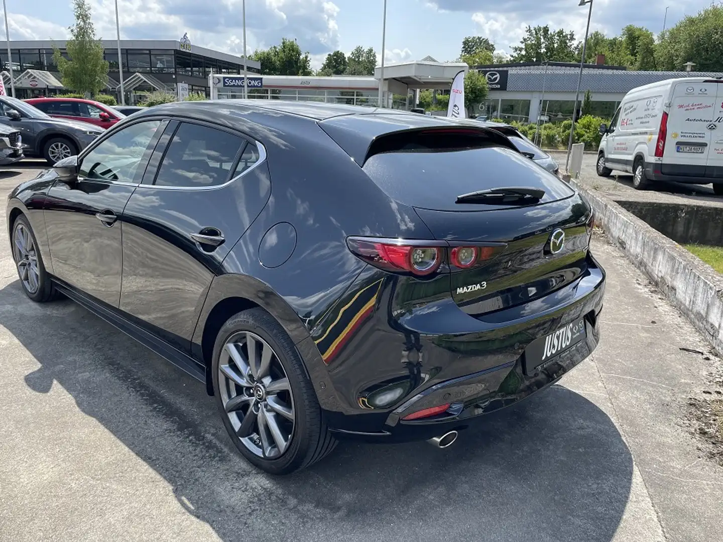 Mazda 3 SKYACTIV-G 2.0 150PS M Hybrid DES-P., ACT-P., Bose Zwart - 2