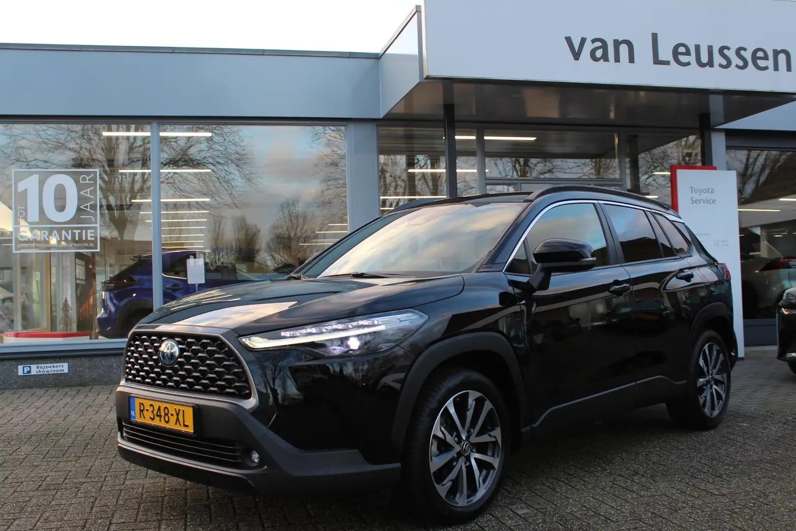 Toyota Corolla Cross 2.0 High Power Hybrid First Edition TREKHAAK KEYLE Noir - 1