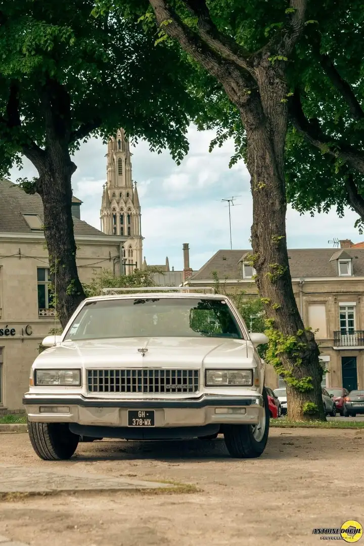 Chevrolet Caprice - 2