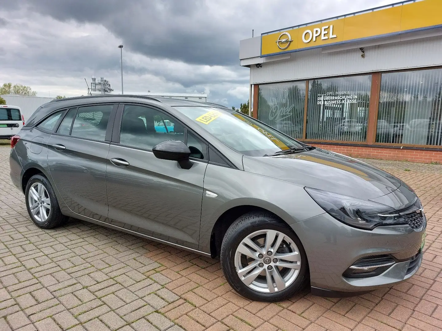 Opel Astra K ST Business AT+LED+NAVI+KLIMAAUT+SHZ+CAM Grau - 1