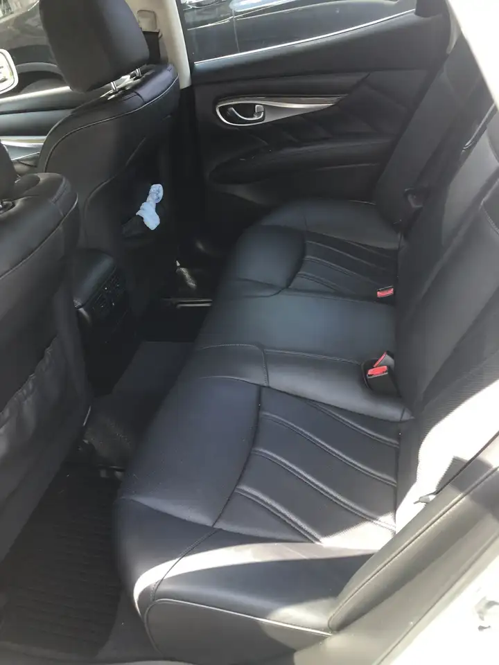 Infiniti M снимка Infiniti M