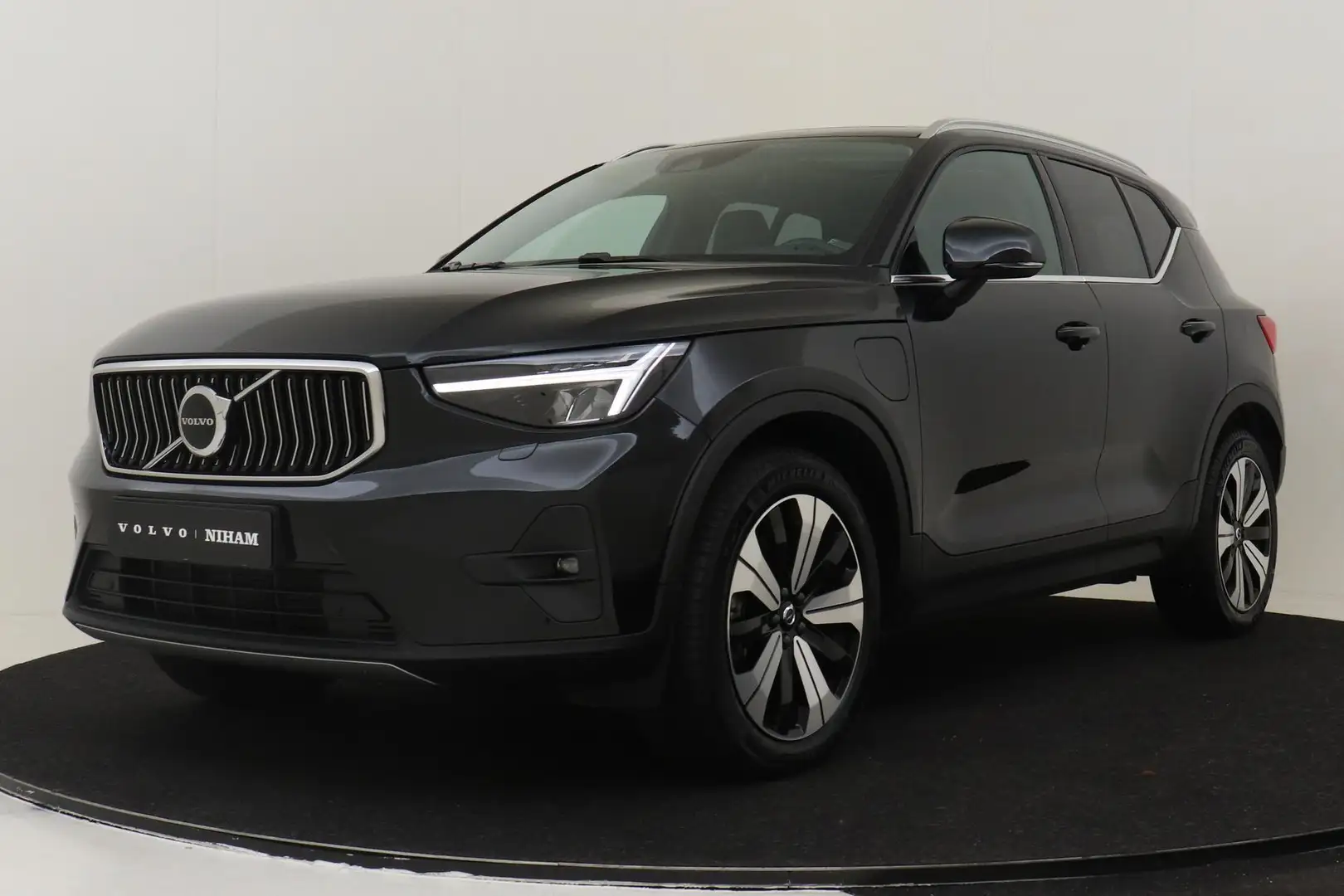 Volvo XC40 T5 PLUG-IN HYBRID ULTIMATE BRIGHT *FULL OPTIONS!* Zwart - 1