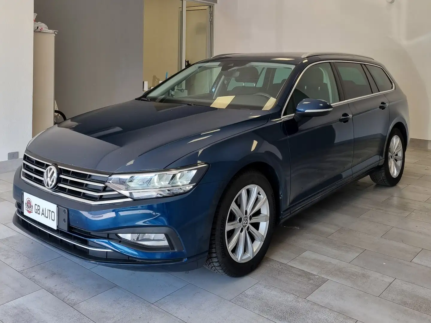 Volkswagen Passat Variant 1.6 tdi Business 120cv dsg Blu/Azzurro - 2