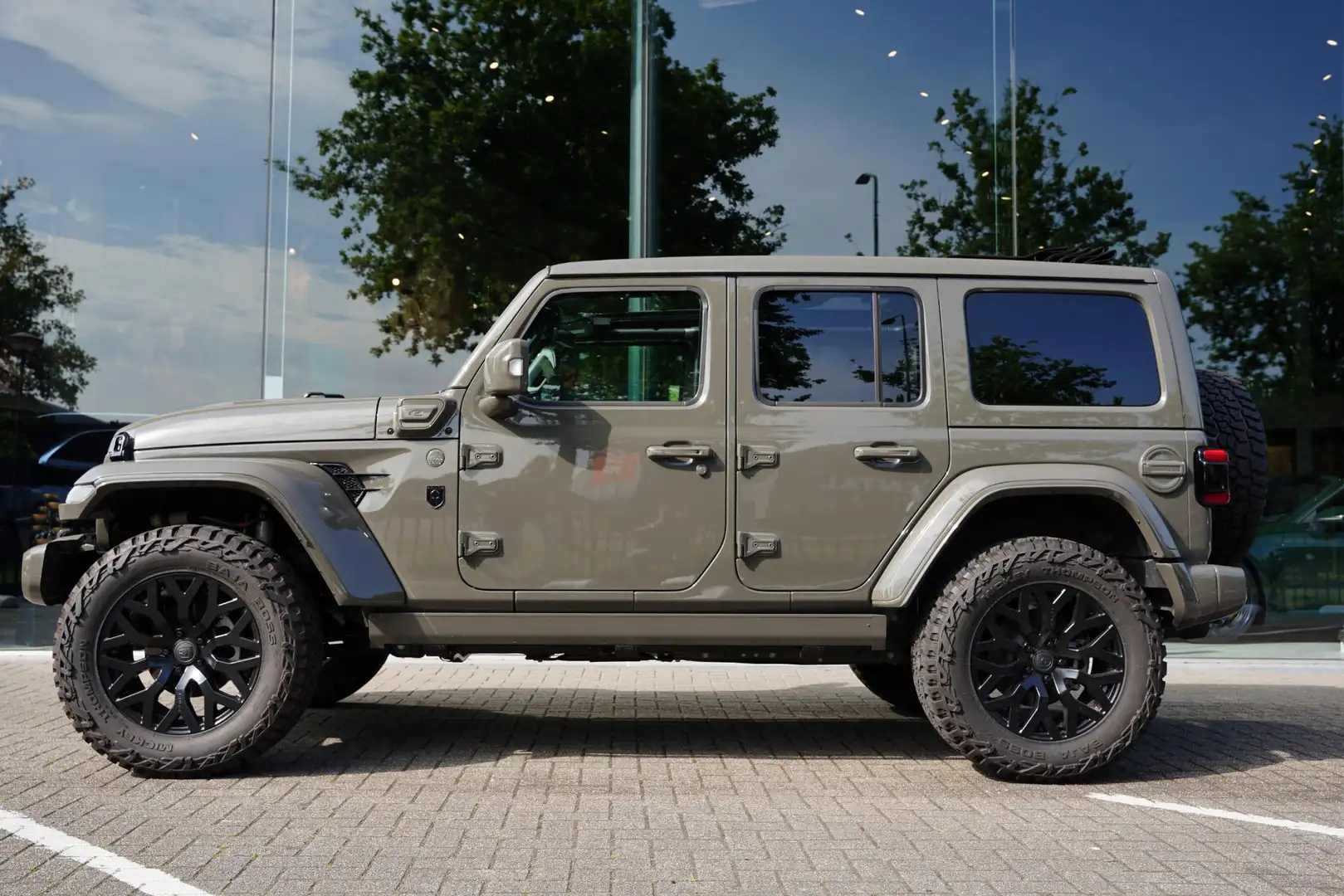 Jeep Wrangler Unlimited BRUTE 4xe 380 Rubicon Performance Pack S Grijs - 2