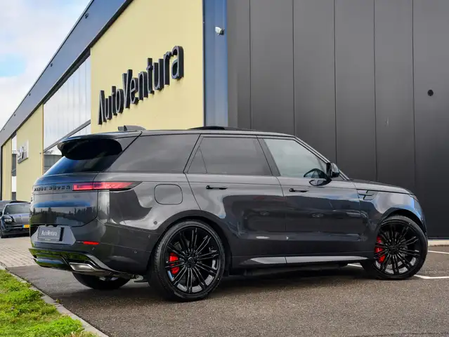 Land Rover Range Rover Sport view 6
