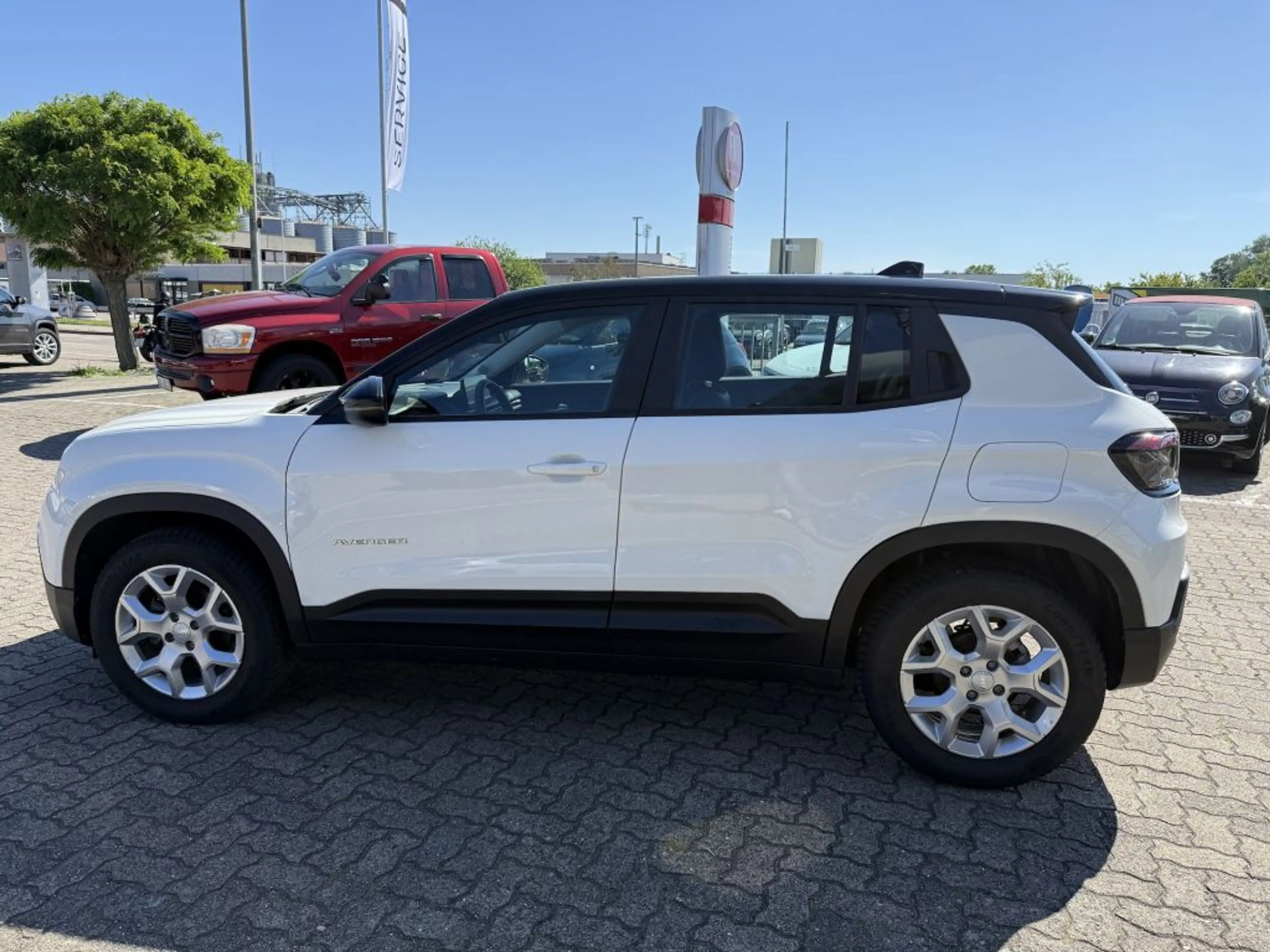 Jeep Avenger 1.2 GSE T3 Turbo-Benzin GDI Altitude — photo 8