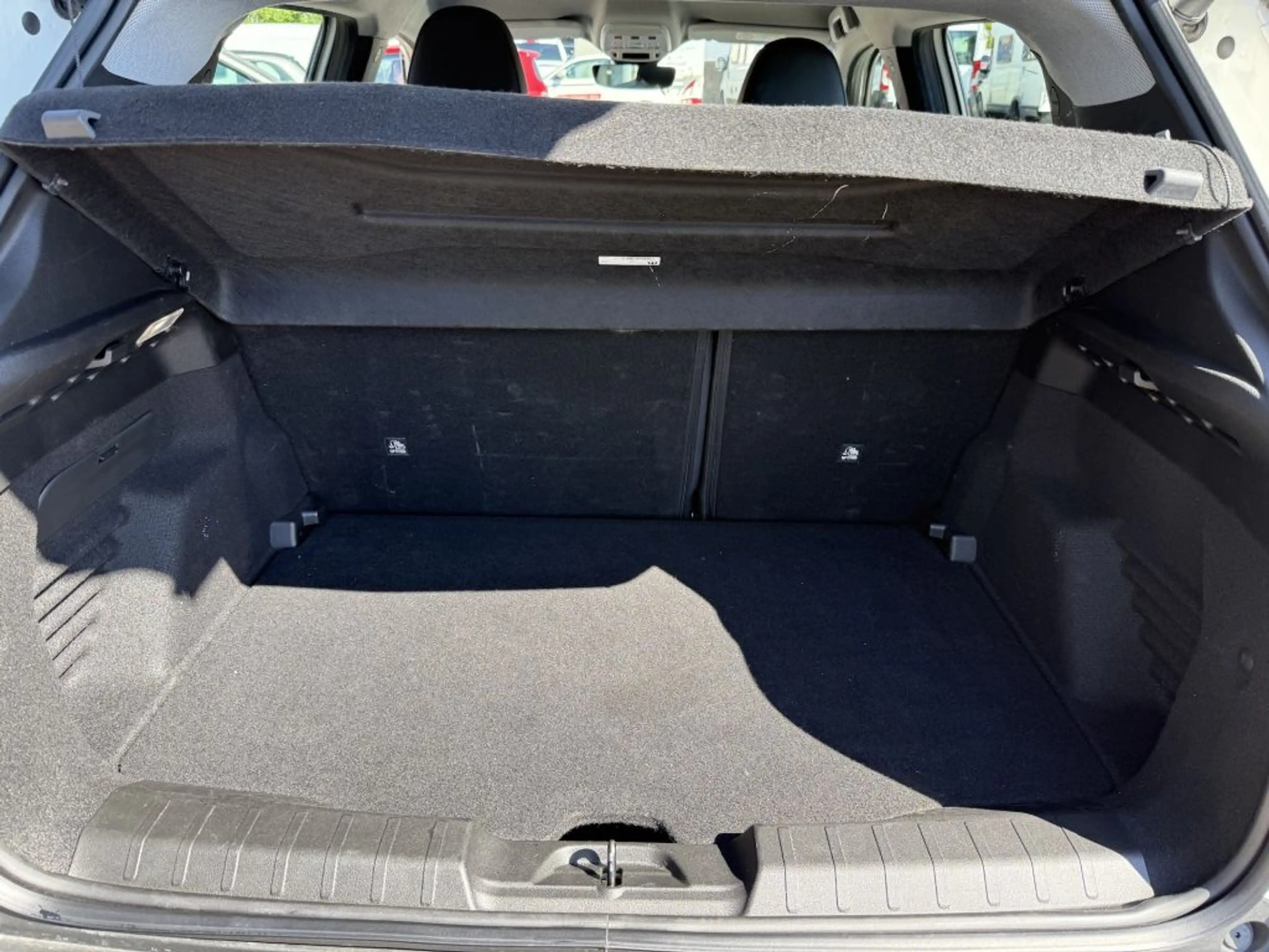 Jeep Avenger 1.2 GSE T3 Turbo-Benzin GDI Altitude — photo 14