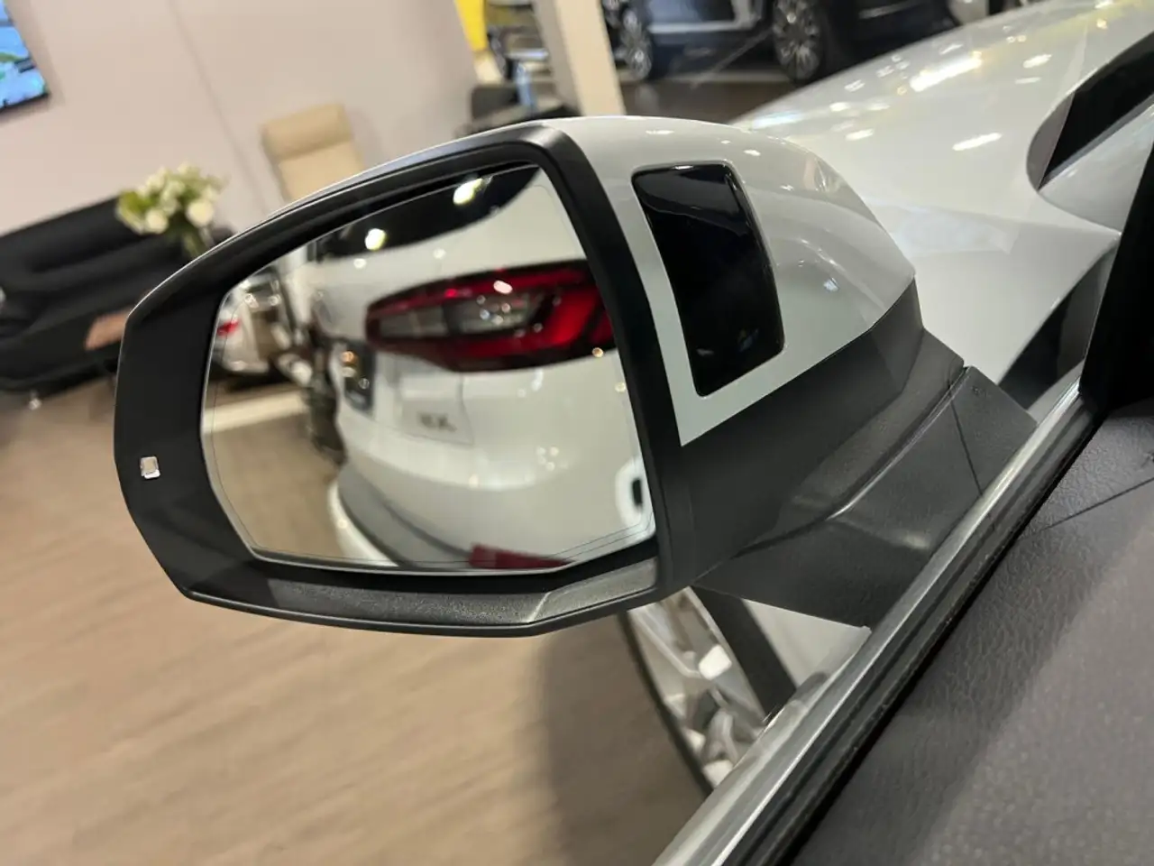 Audi Q5 снимка Audi Q5
