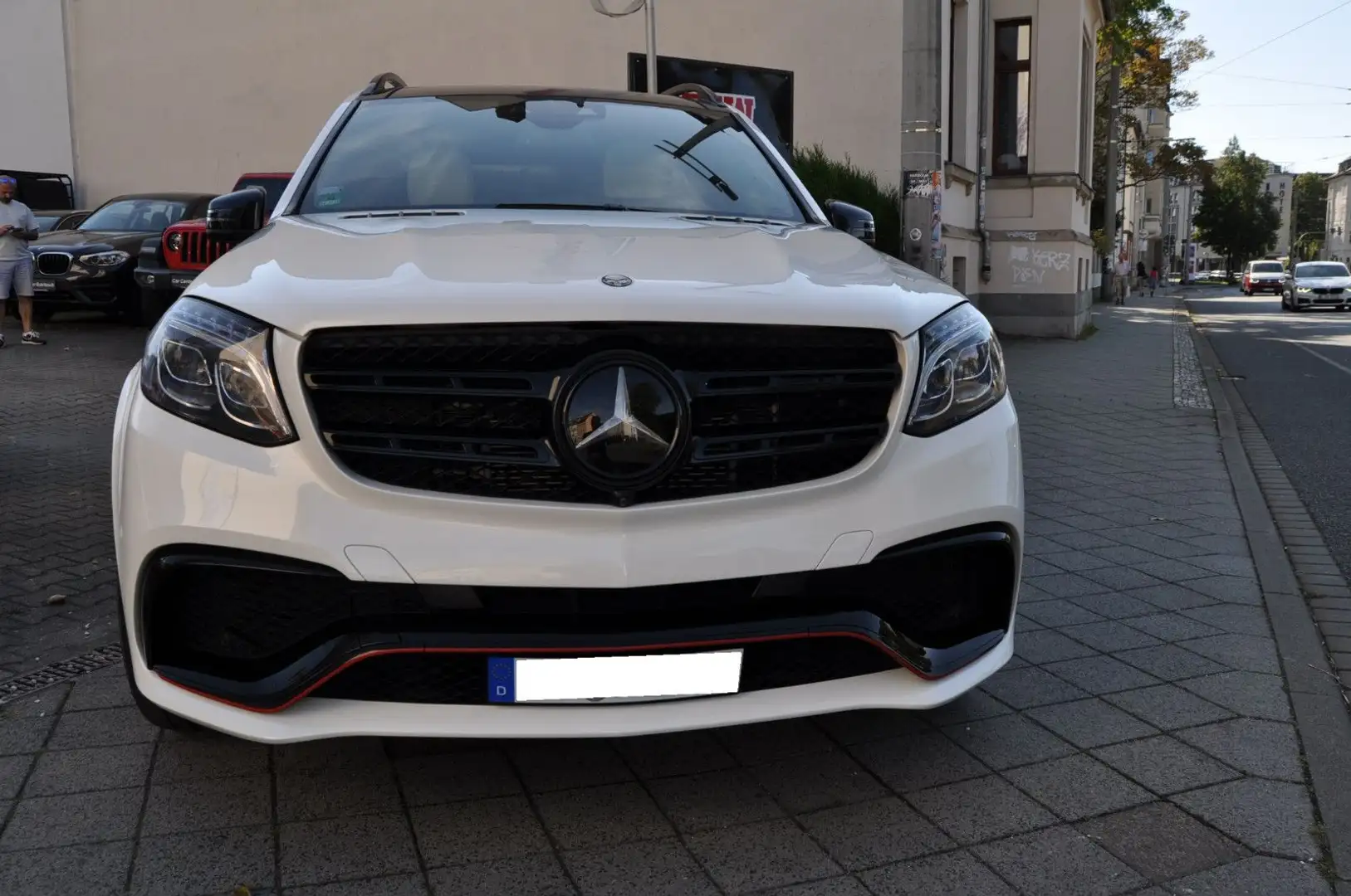 Mercedes-Benz GLS 63 AMG AMG 4Matic NIGHT Pano Carbon H/K Designo Weiß - 2