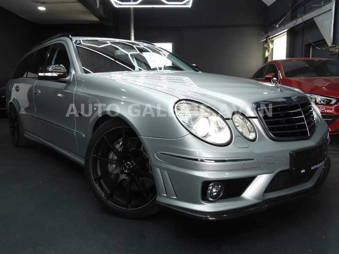 Mercedes-Benz E 63 AMG E 63 T AMG DEUTSCHES FAHRZEUG 2.HAND Stříbrná - 2