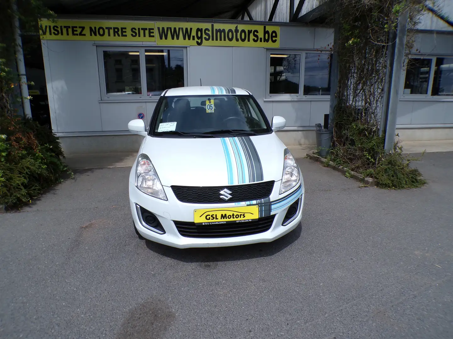 Suzuki Swift 1.2i 94cv 3 portes blanc 09/15 41192km Airco Radio Blanc - 2
