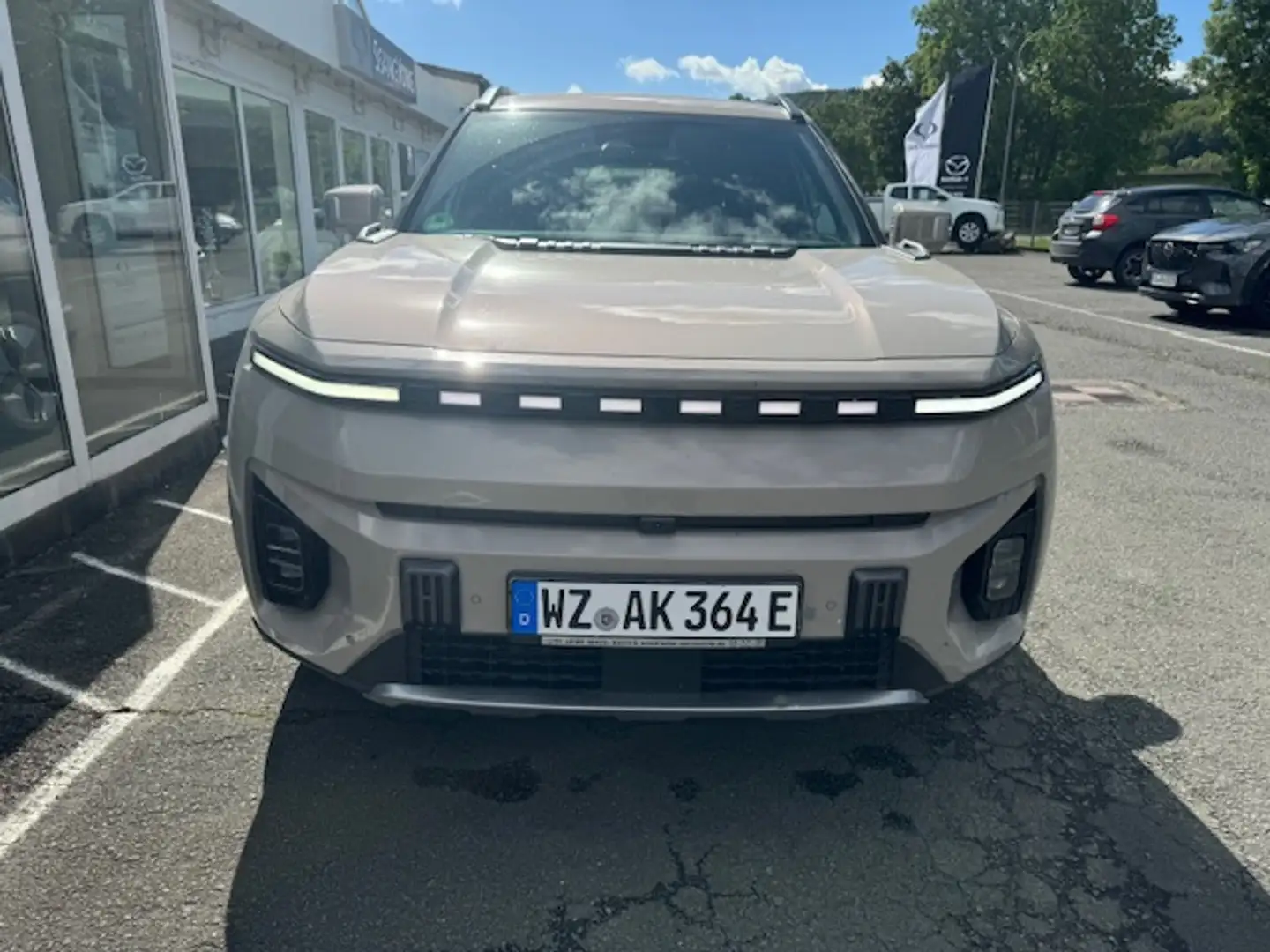 SsangYong Torres EVX LUX Beige - 2