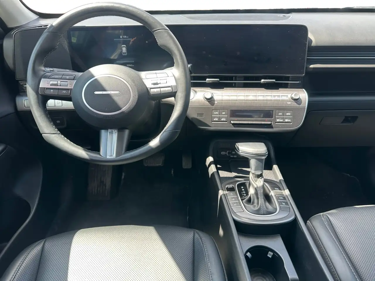 Hyundai KONA снимка Hyundai KONA