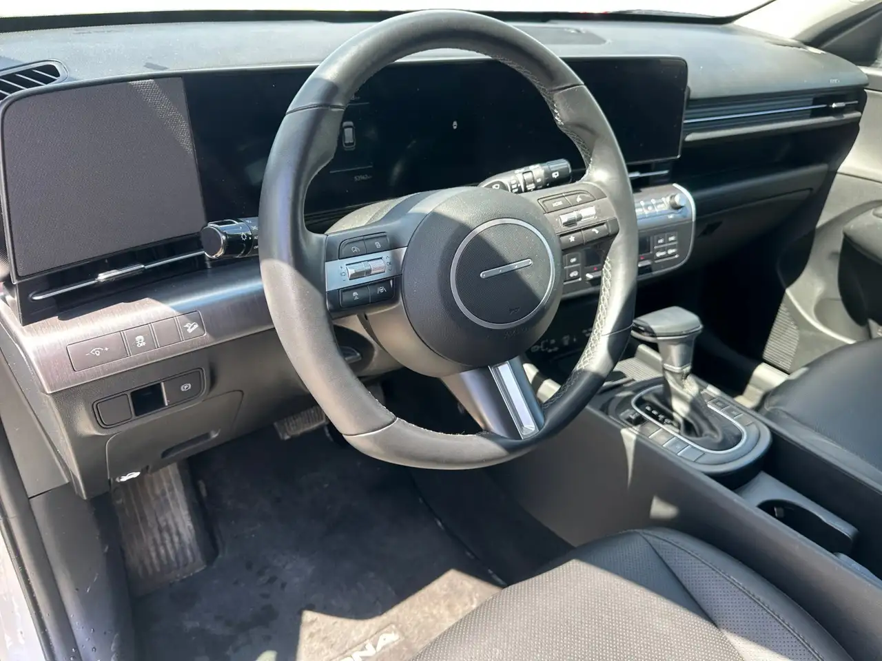 Hyundai KONA снимка Hyundai KONA