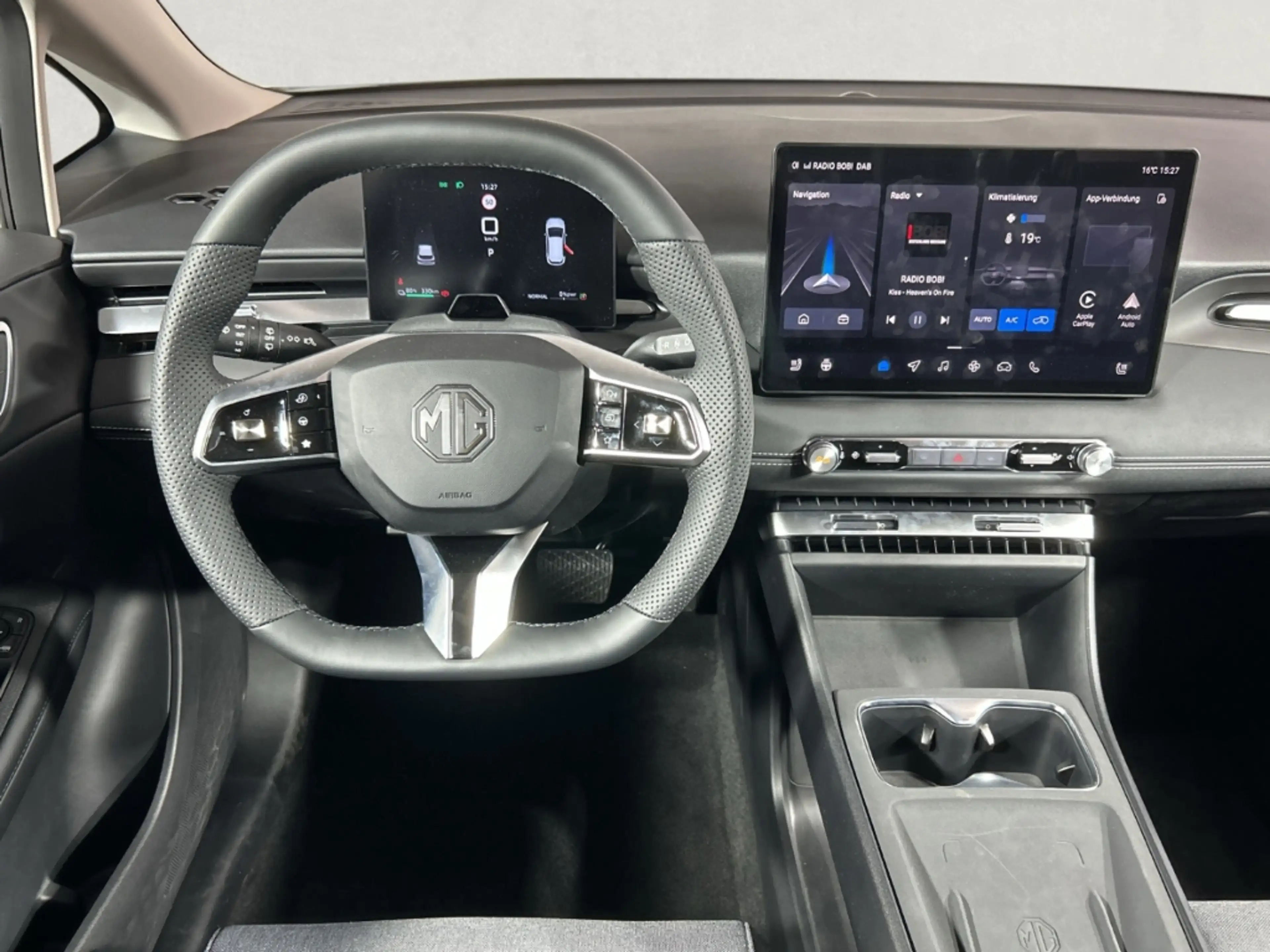 MG MG4 Comfort 54kWh *SHZ* *Klima* *I-Smart* — photo 10