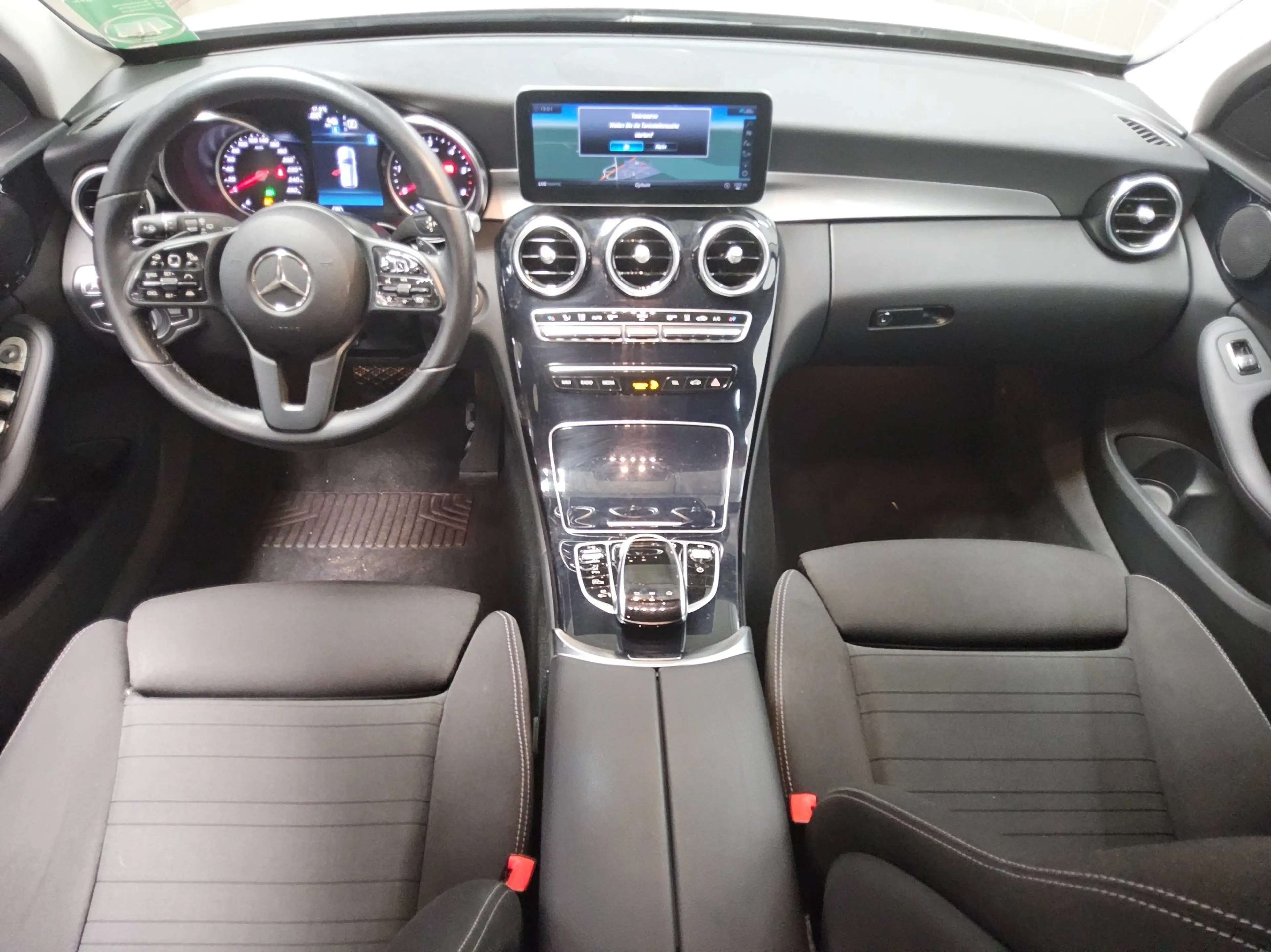 Mercedes-Benz C 300 T de Avantgarde Navi LED AHK RFK Distr. — photo 5