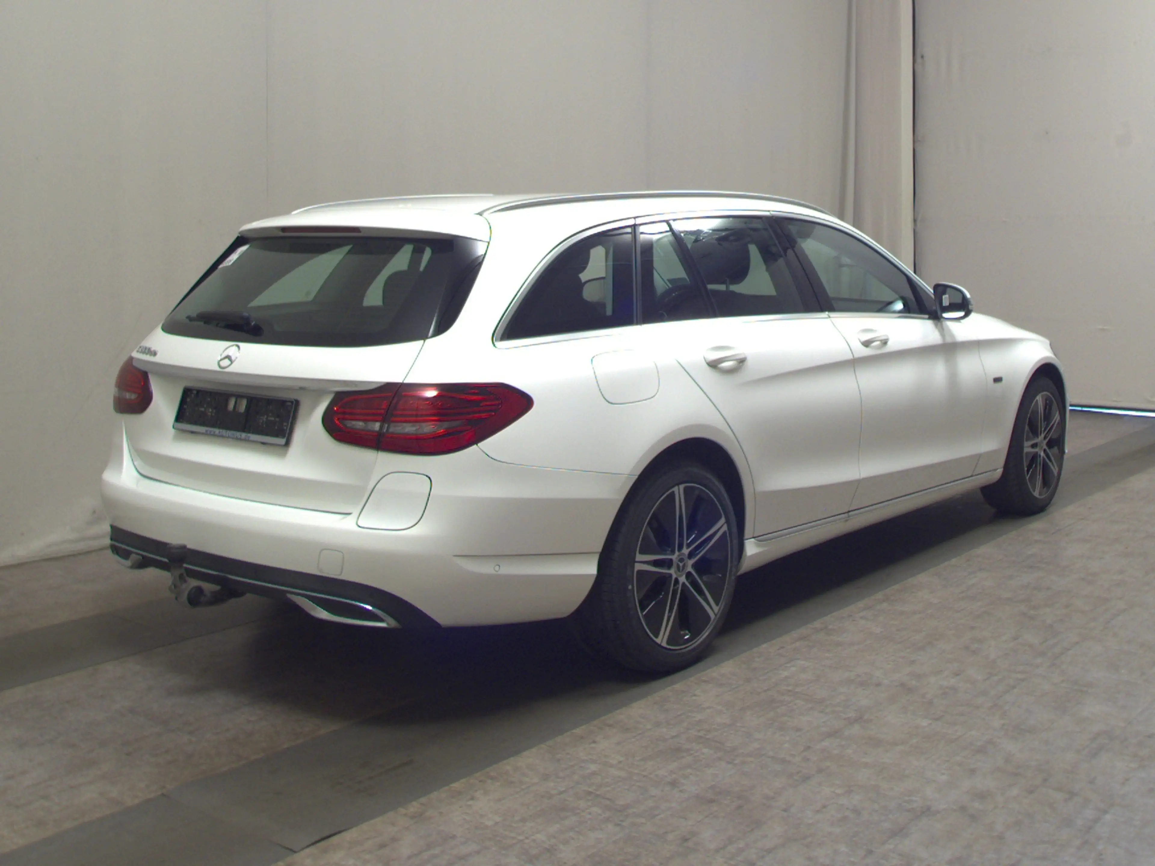 Mercedes-Benz C 300 T de Avantgarde Navi LED AHK RFK Distr. — photo 4