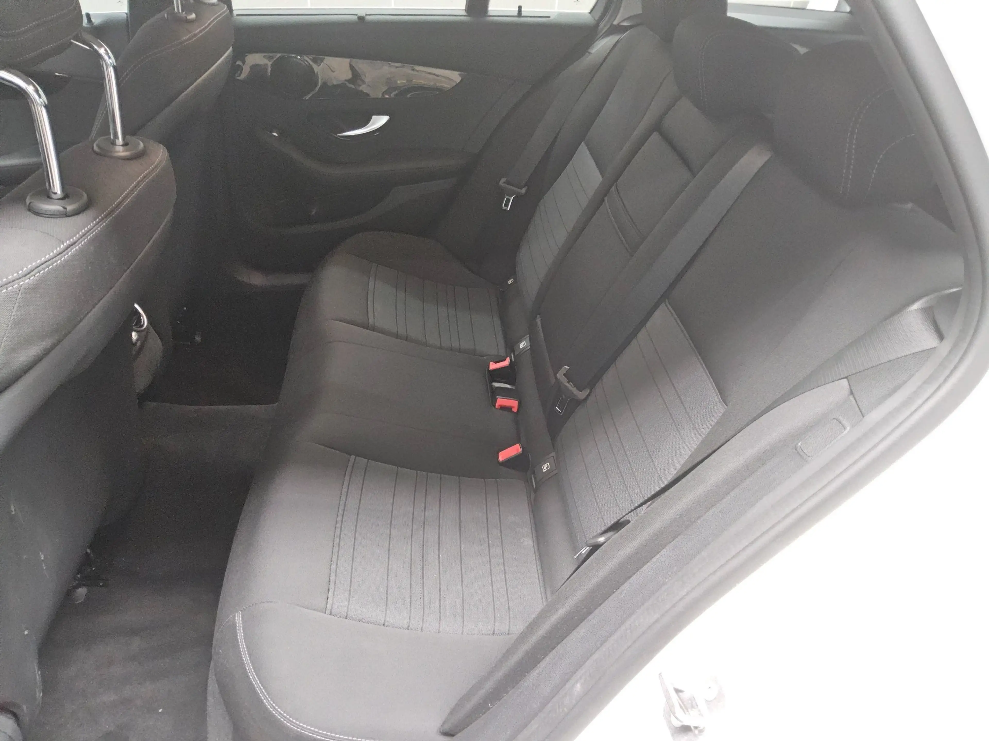 Mercedes-Benz C 300 T de Avantgarde Navi LED AHK RFK Distr. — photo 12