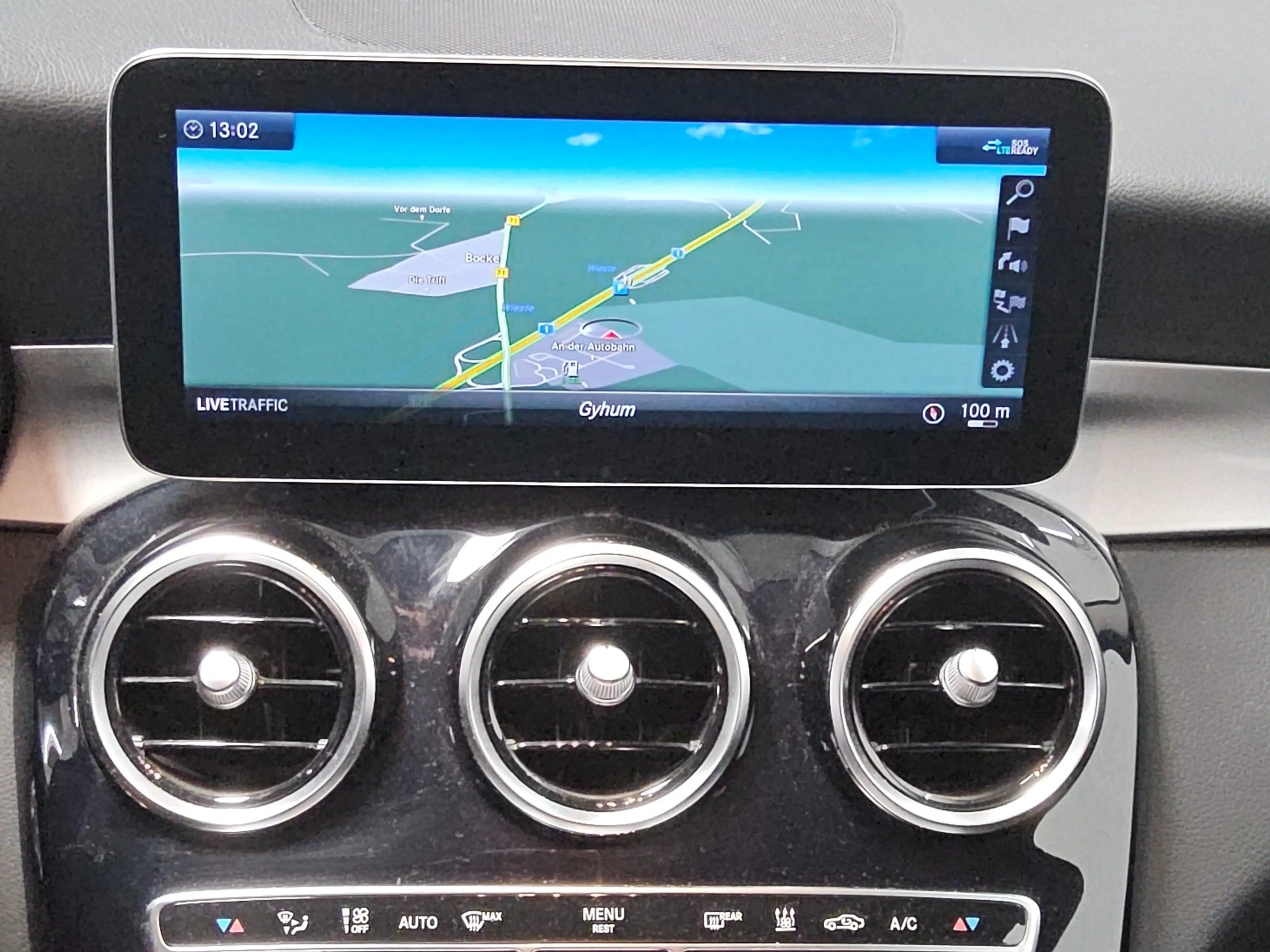 Mercedes-Benz C 300 T de Avantgarde Navi LED AHK RFK Distr. — photo 7