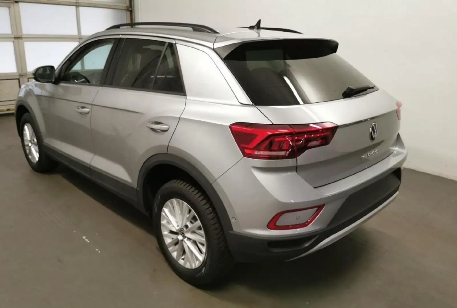 Volkswagen T-Roc Navi*RF-Kam*2-ZonenKlima*Sitzhzg*Temp-Abstd*Regens Silber - 2