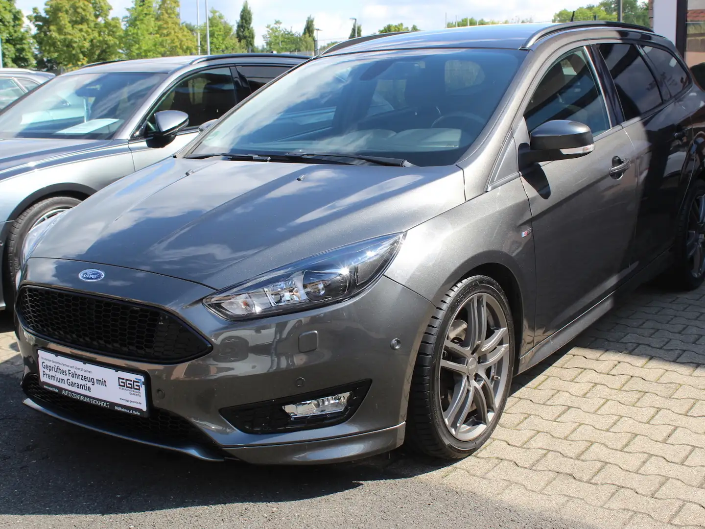 Ford Focus ST-Line PDC/Sitzheizung/Navi/18 Zoll/WR Grijs - 2