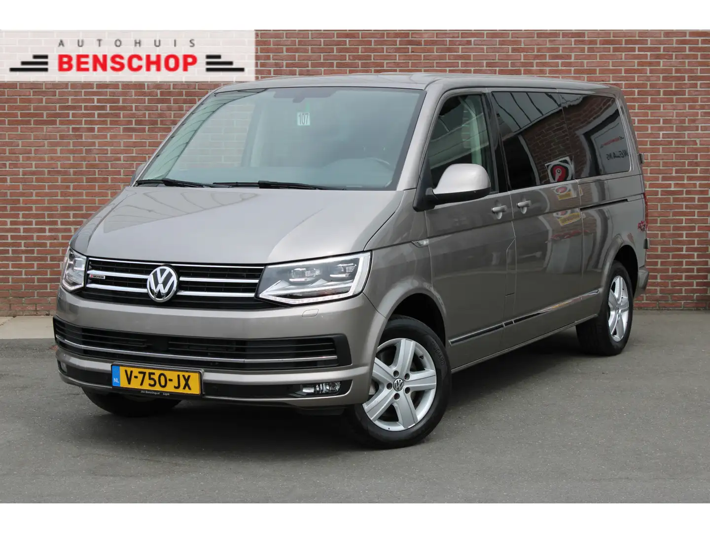 Volkswagen T6 Transporter 2.0 TDI DSG 204PK L2H1 4Motion Highline |2X ELEK.D Beige - 1