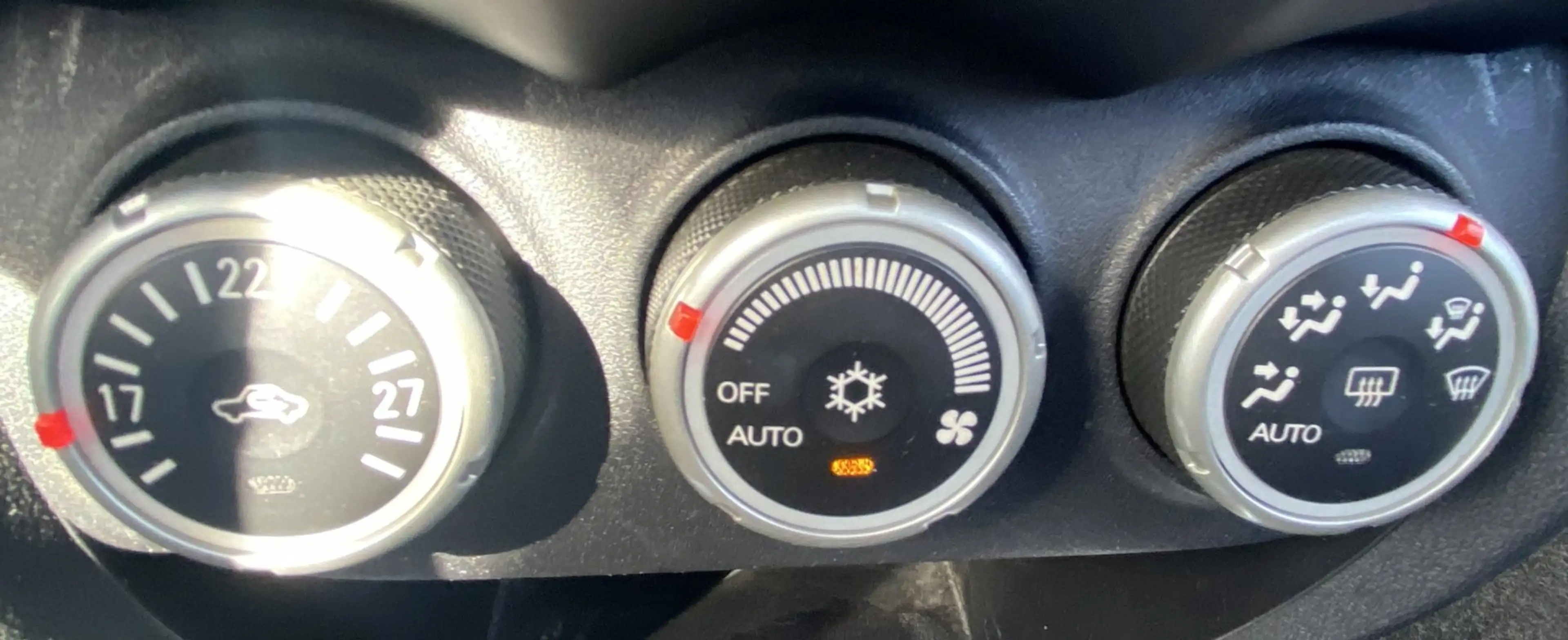 Mitsubishi ASX 1.6 Intense ClearTec/ Pano/ Keyless/ Clima/ Parkee — photo 22