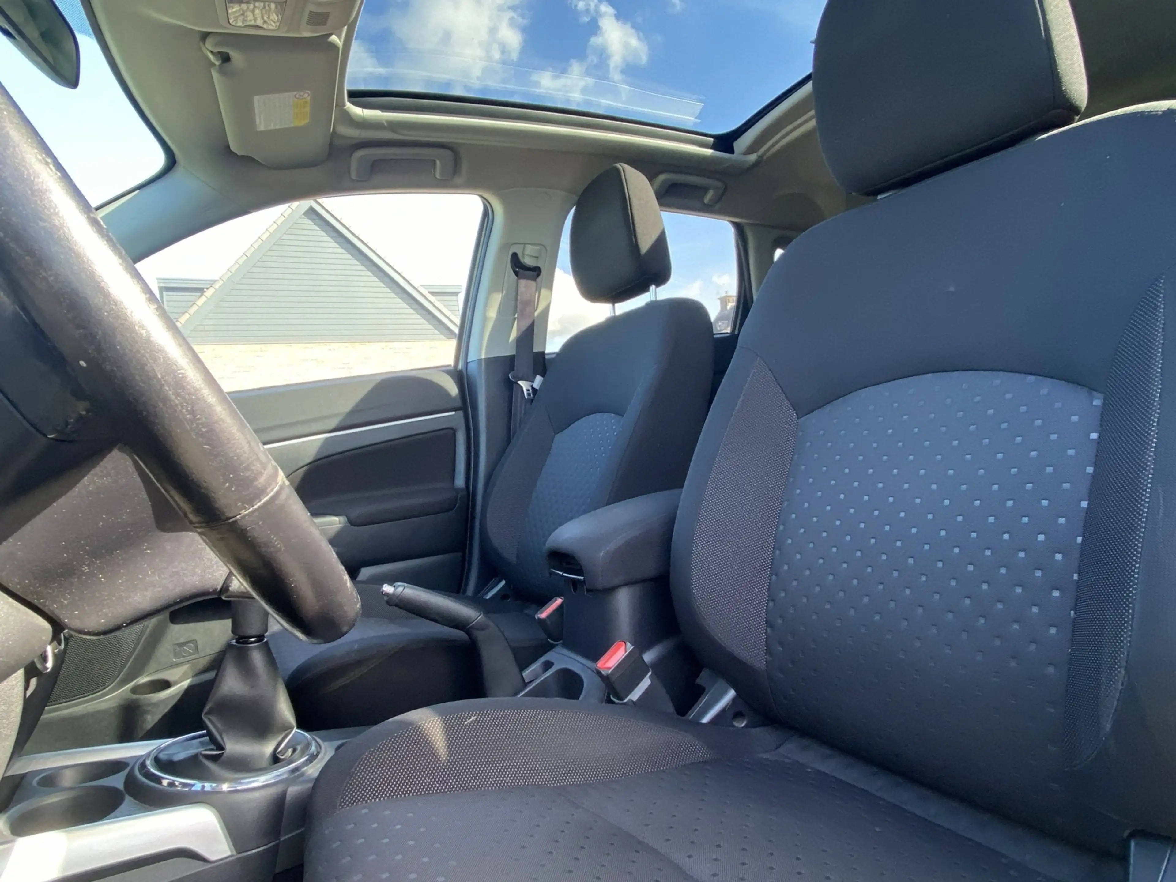 Mitsubishi ASX 1.6 Intense ClearTec/ Pano/ Keyless/ Clima/ Parkee — photo 14