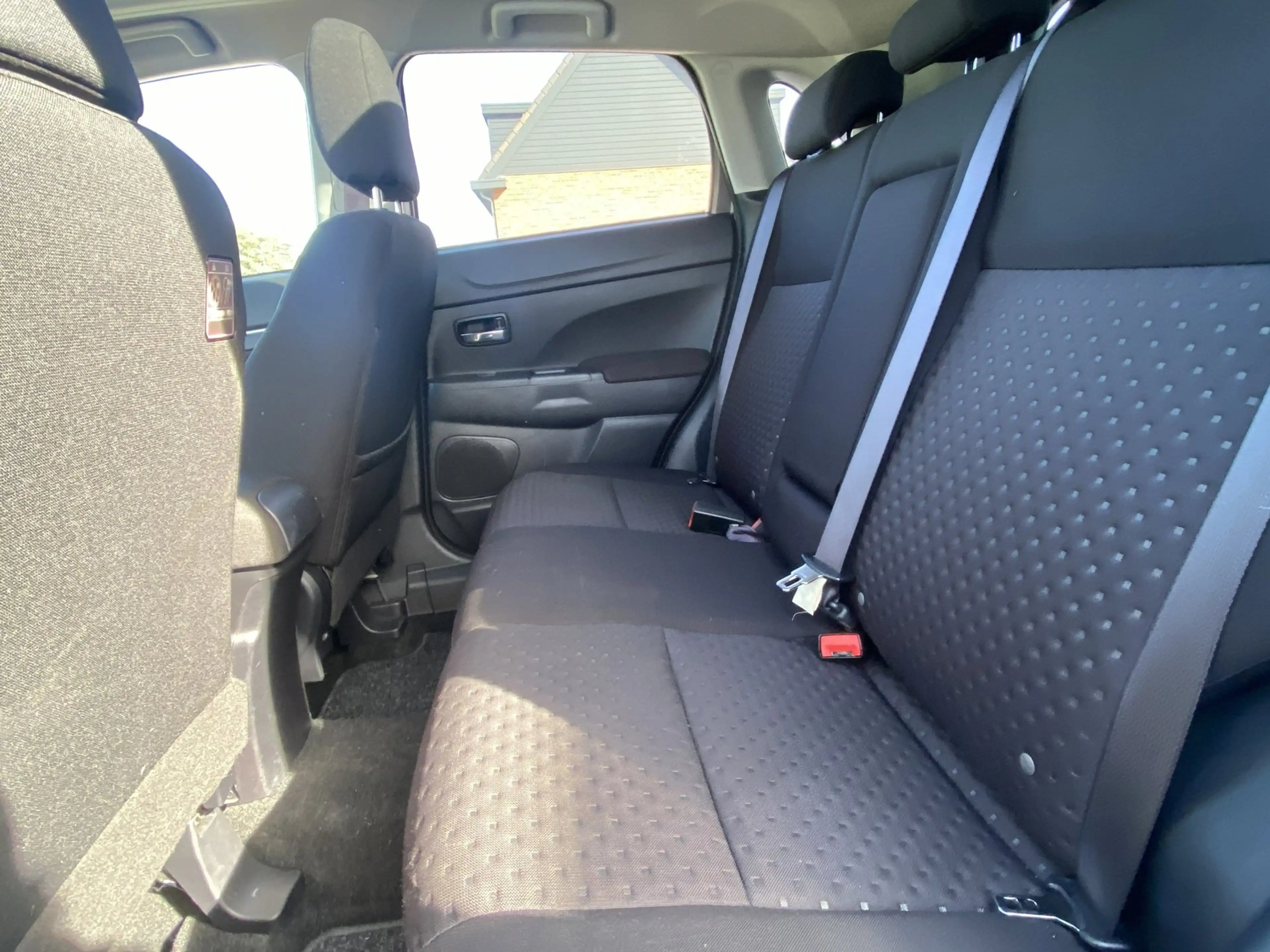 Mitsubishi ASX 1.6 Intense ClearTec/ Pano/ Keyless/ Clima/ Parkee — photo 15