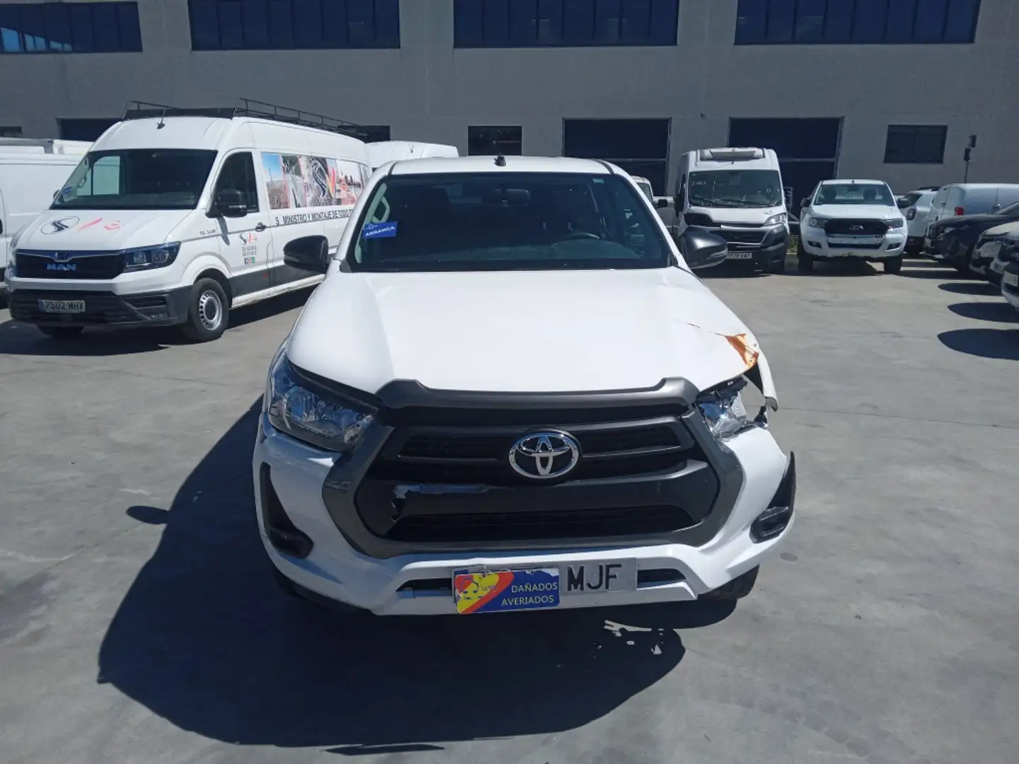 Toyota Hilux Cabina Doble GX Blanco - 2