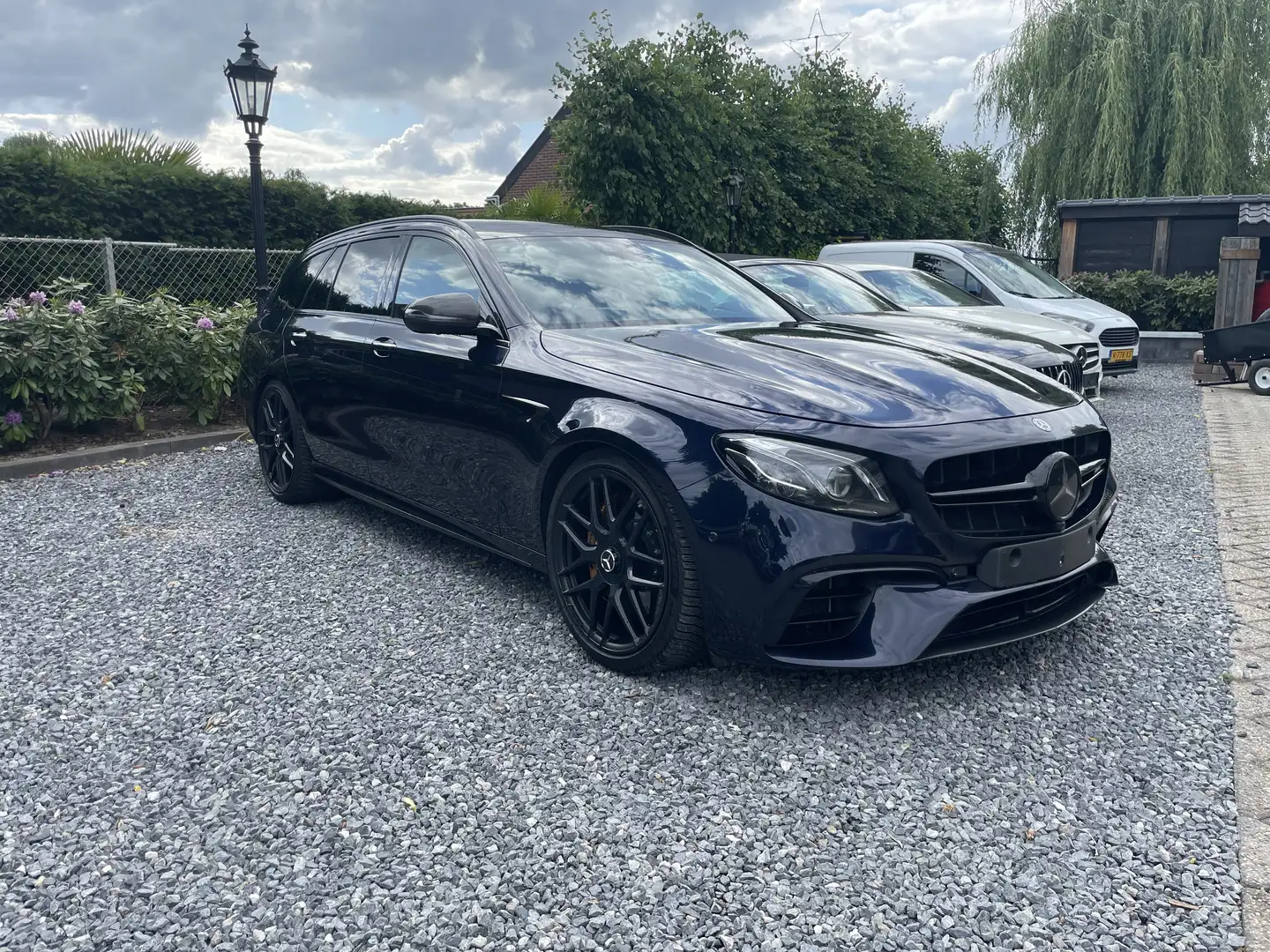 Mercedes-Benz E 63 AMG S 4Matic+ T 9G-TRONIC - 1