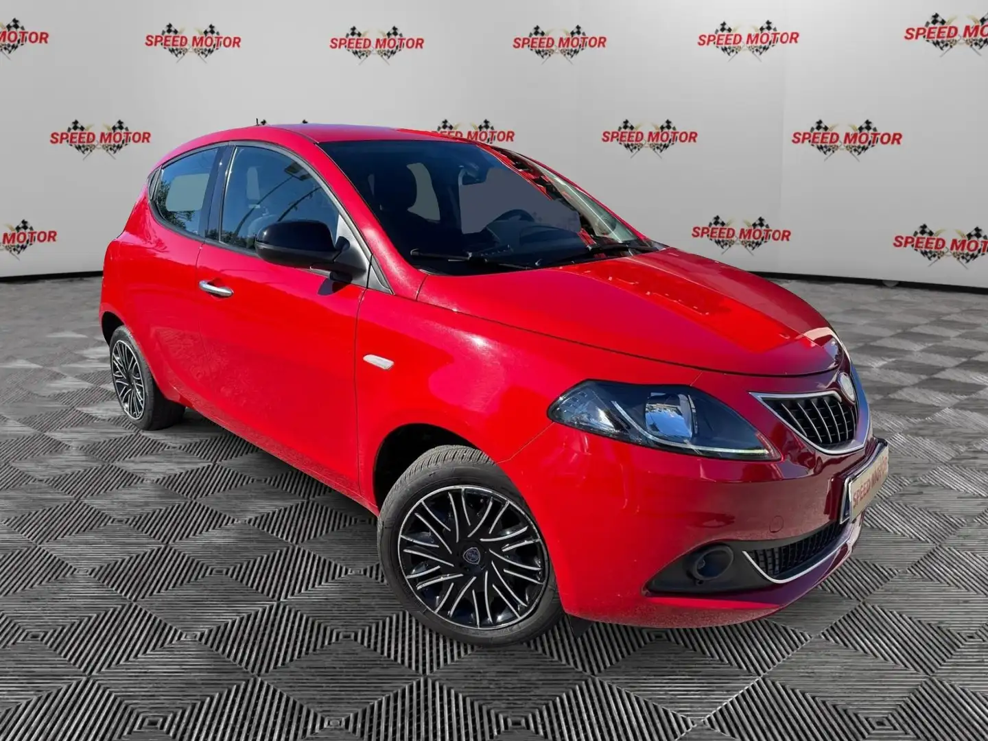 Lancia Ypsilon Ypsilon 1.0 FireFly Hybrid Gold, CARPLAY, SENSORI Rosso - 1