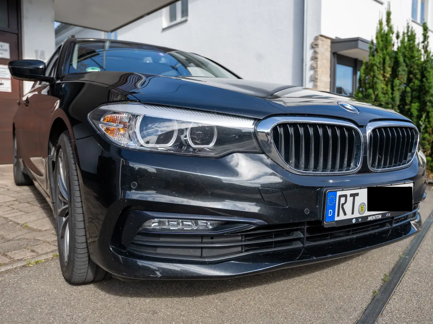BMW 530 530d xDrive Touring Aut. Sport Line Noir - 1