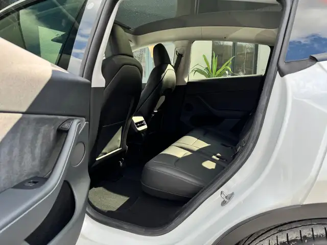 Tesla Model Y view 14
