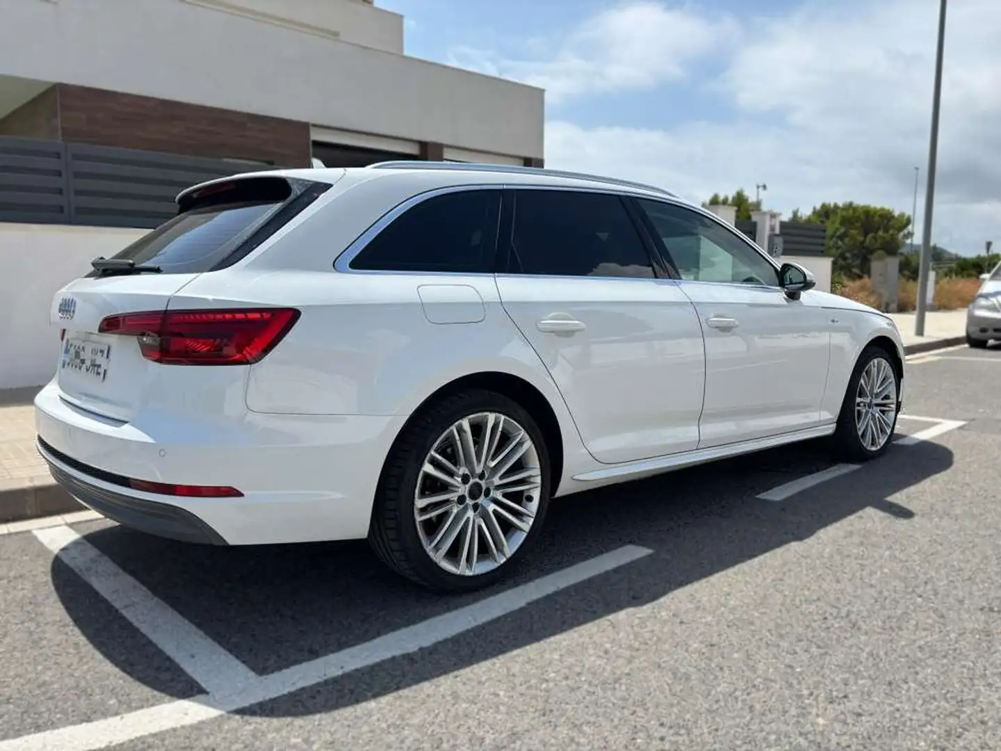Audi A4 Avant 2.0TDI S tronic 110kW Blanco - 2