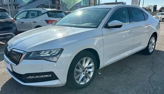 Skoda Superb 2.0 tdi evo Executive 4x4 200cv dsg berlina