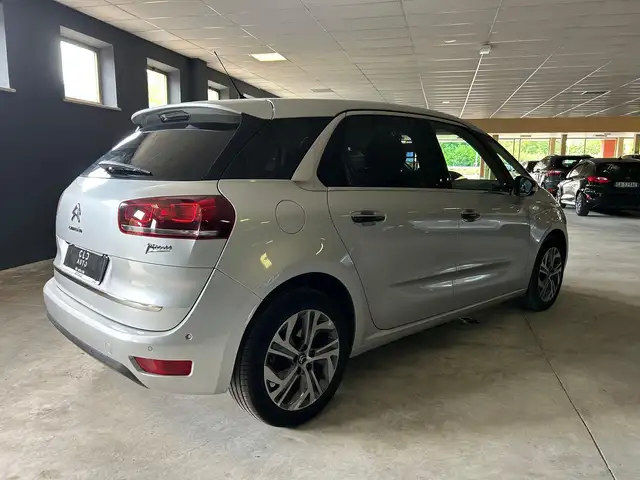 Citroen C4 Picasso view 4