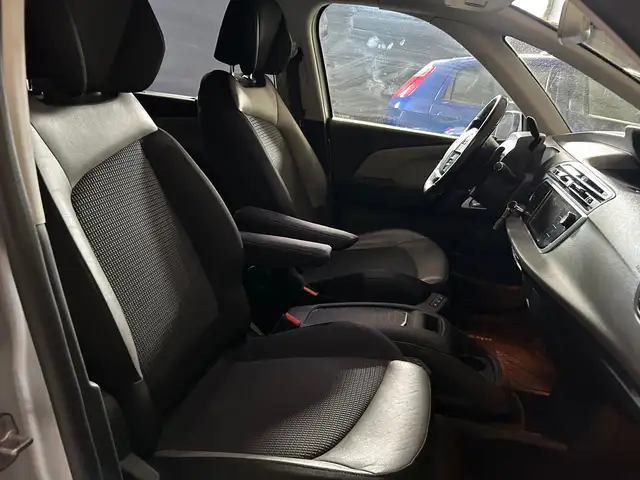 Citroen C4 Picasso view 10