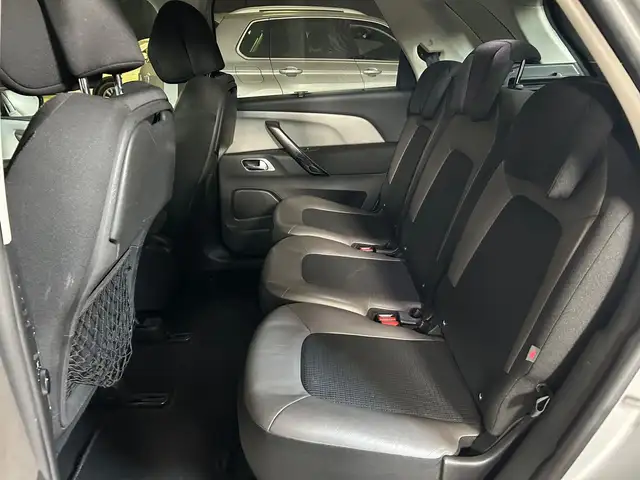 Citroen C4 Picasso view 8