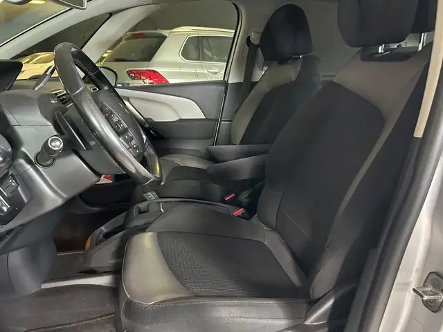 Citroen C4 Picasso view 7