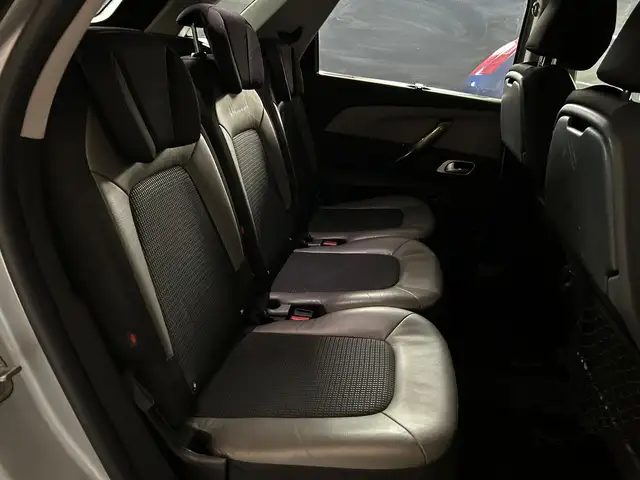 Citroen C4 Picasso view 9