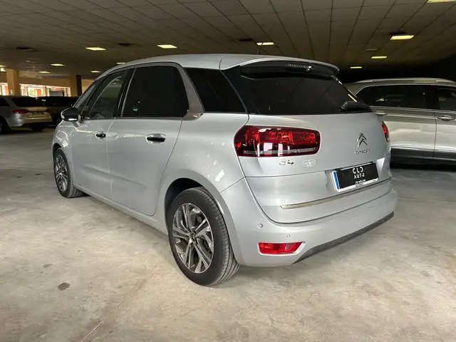 Citroen C4 Picasso view 6