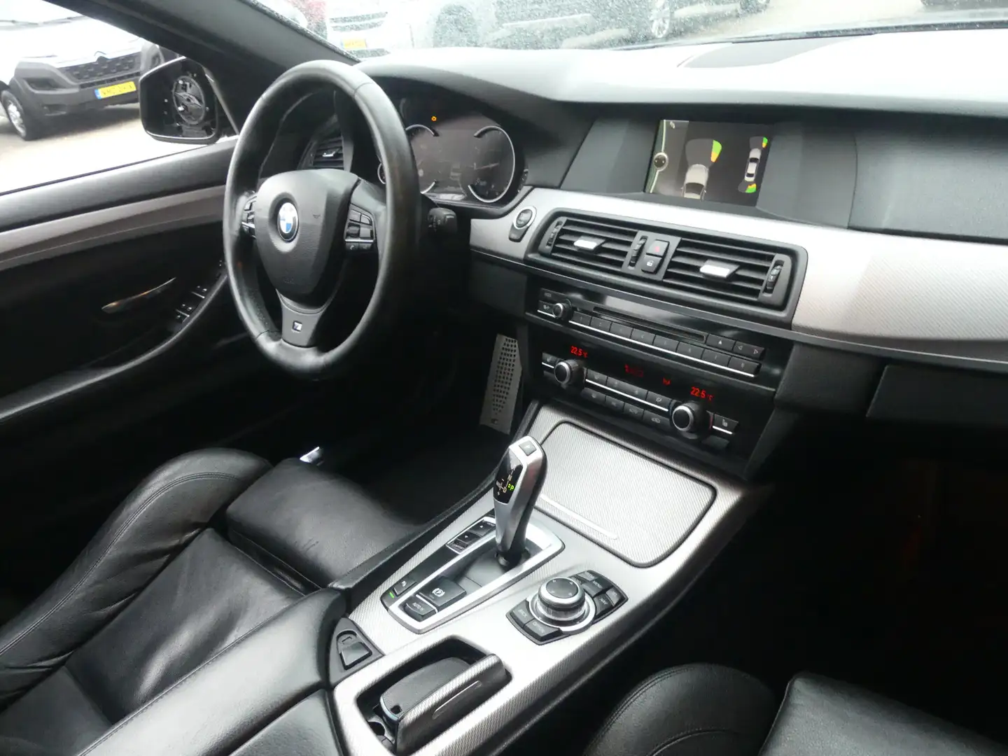 BMW 520 5-serie 520i Executive M-Sport Schwarz - 2