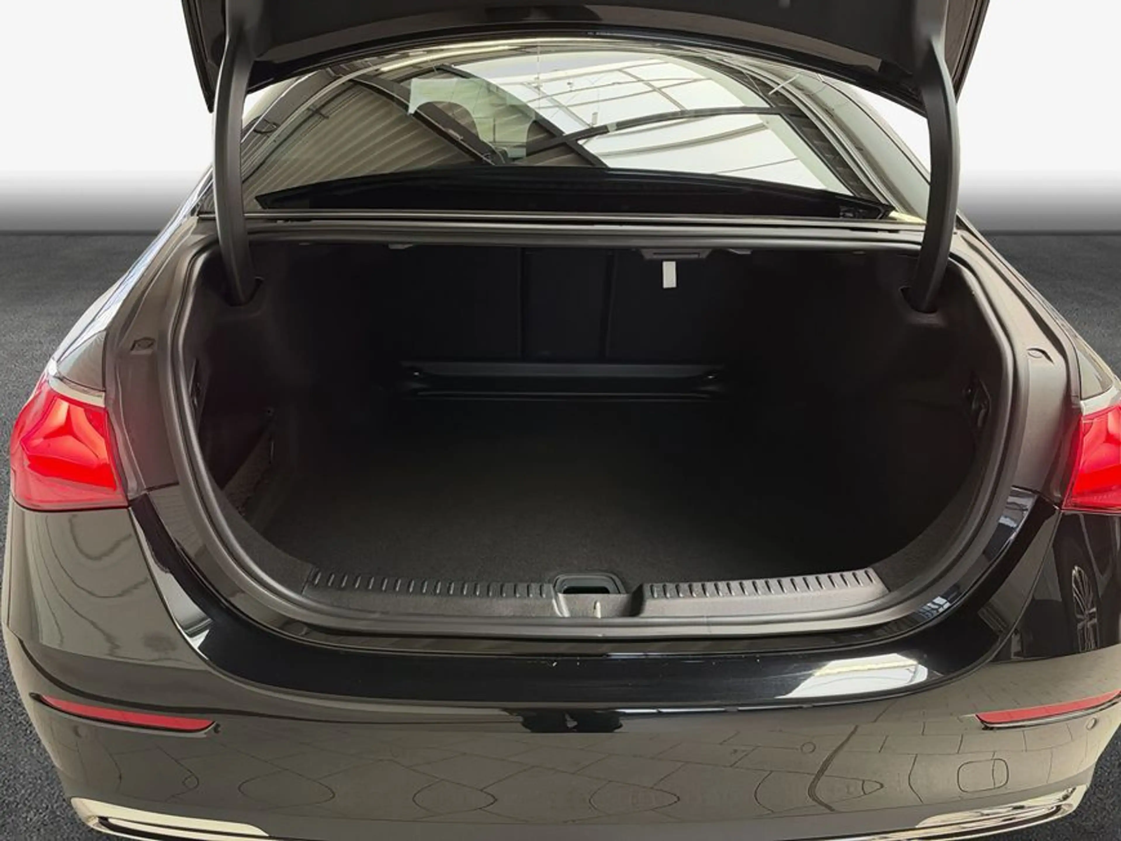 Mercedes-Benz E 220 E-Klasse — photo 8