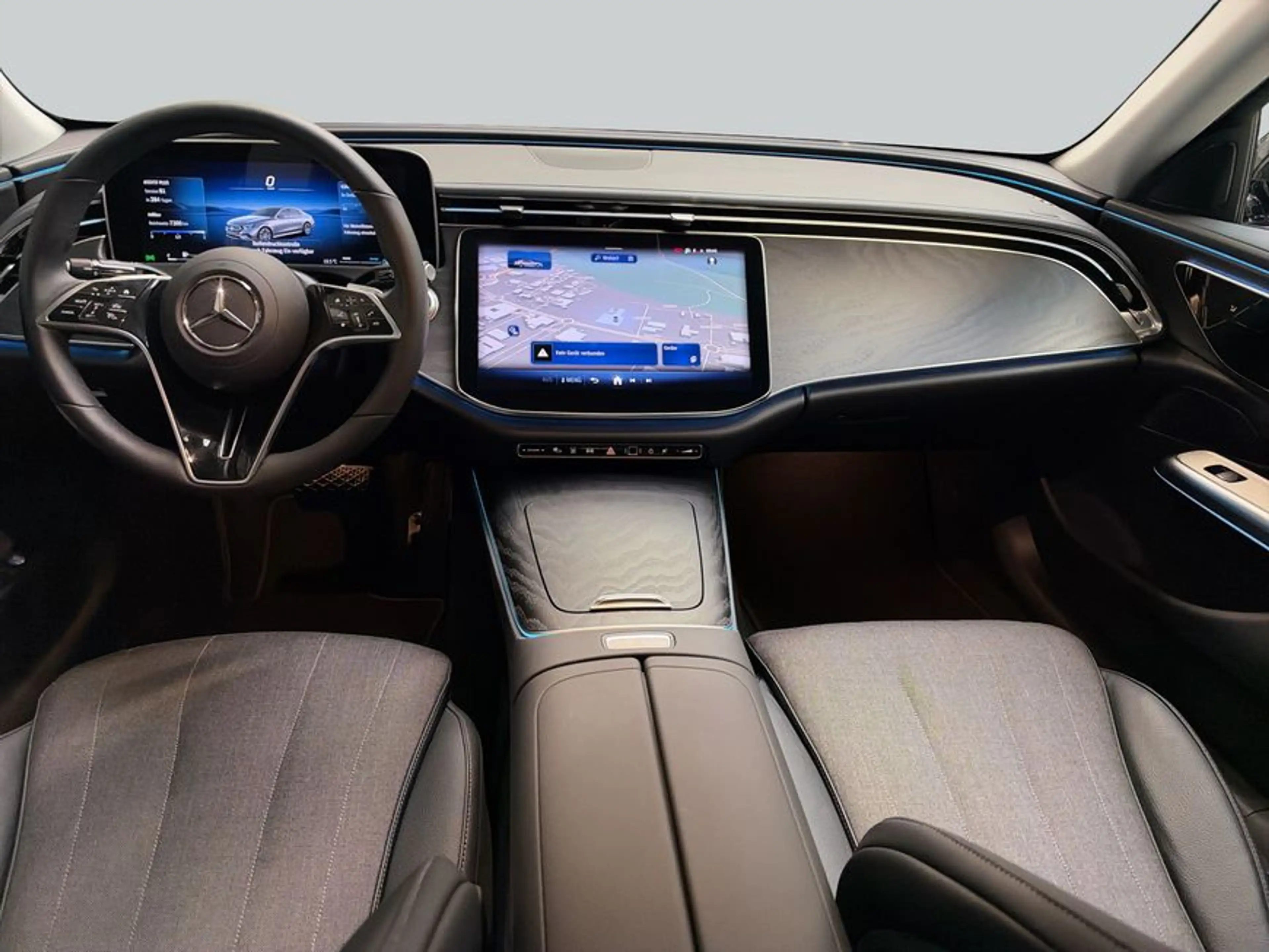 Mercedes-Benz E 220 E-Klasse — photo 13