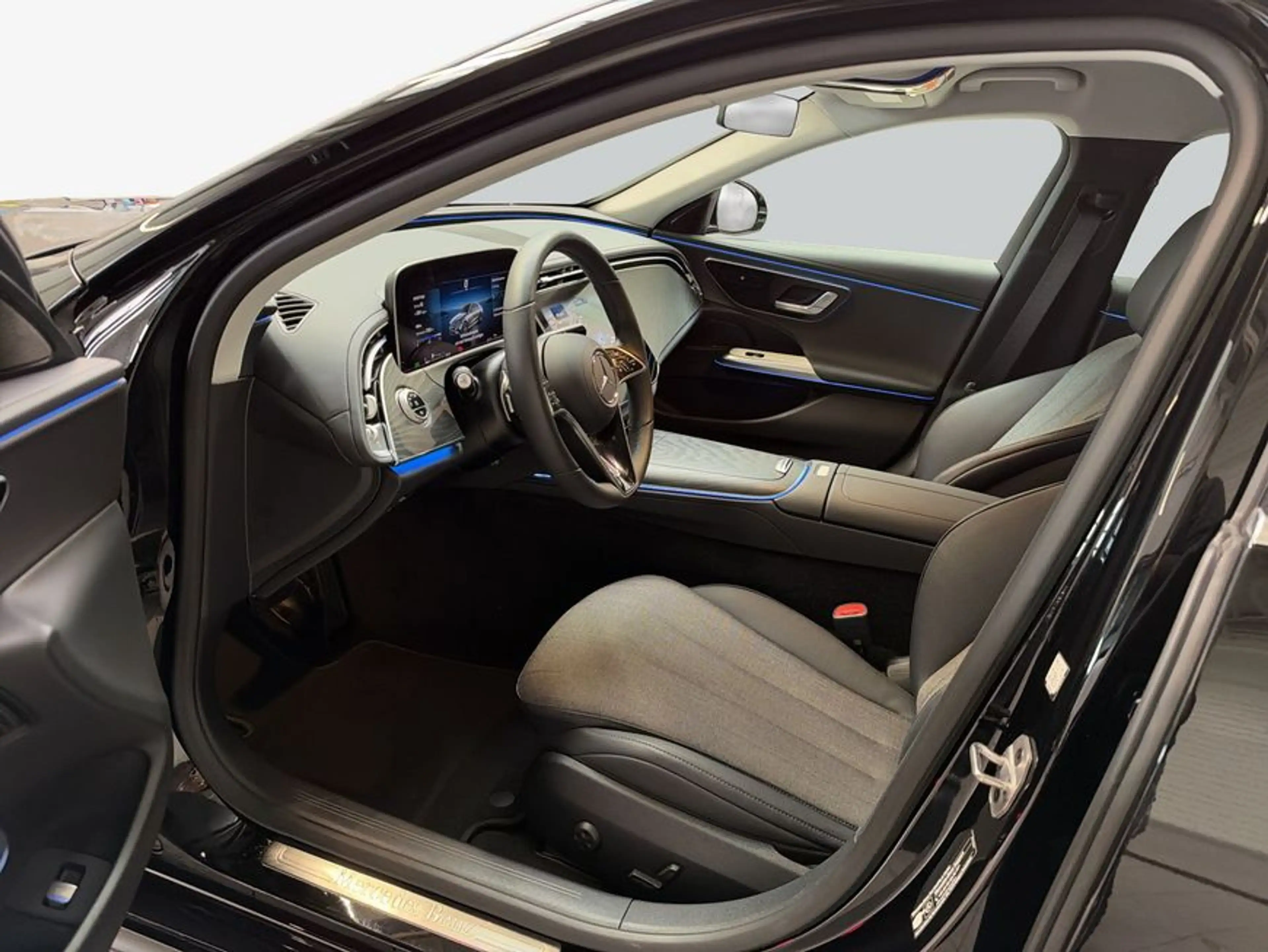 Mercedes-Benz E 220 E-Klasse — photo 9