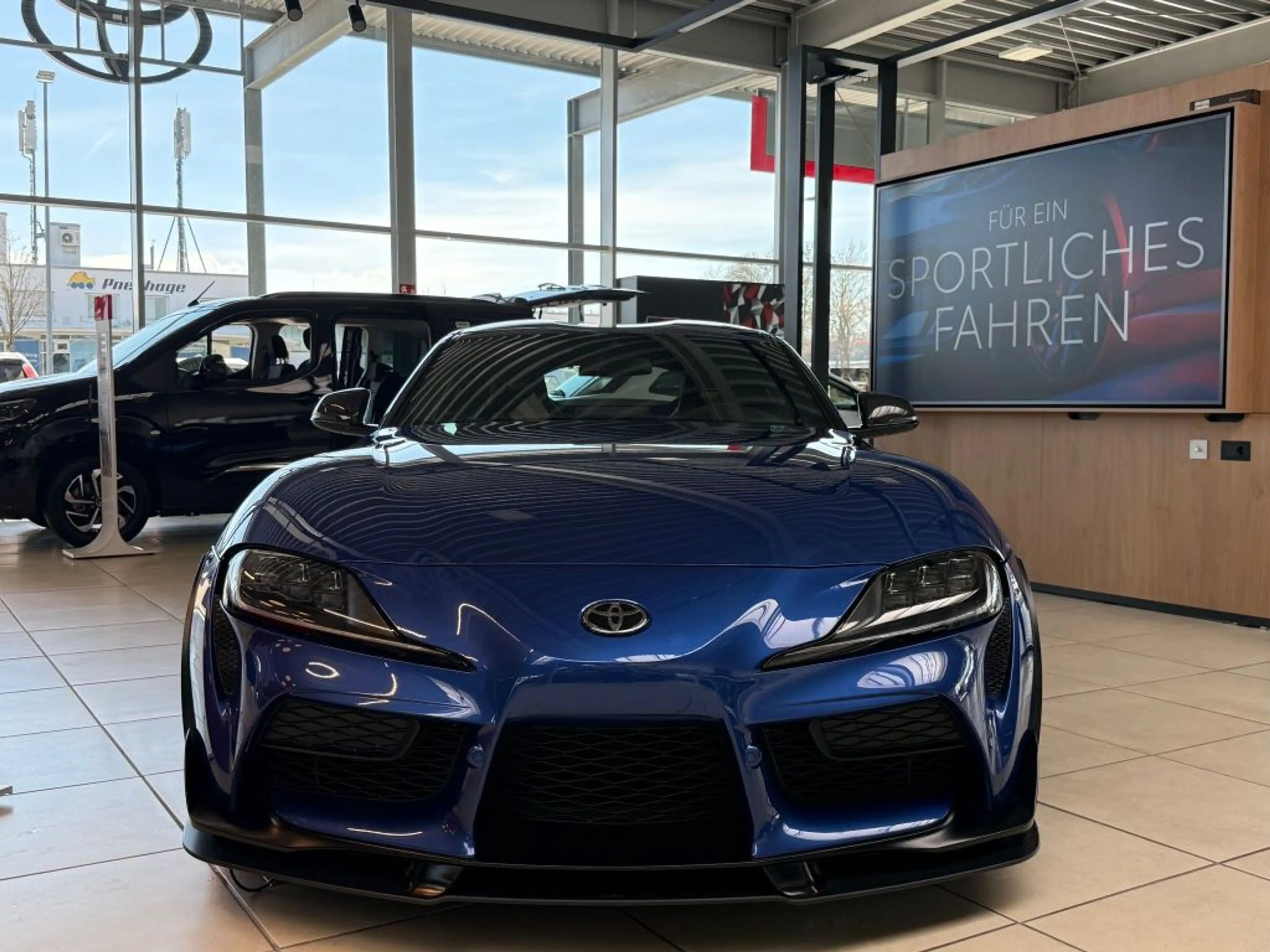 Toyota Supra GR 3.0 Lightweight Evolution — photo 2