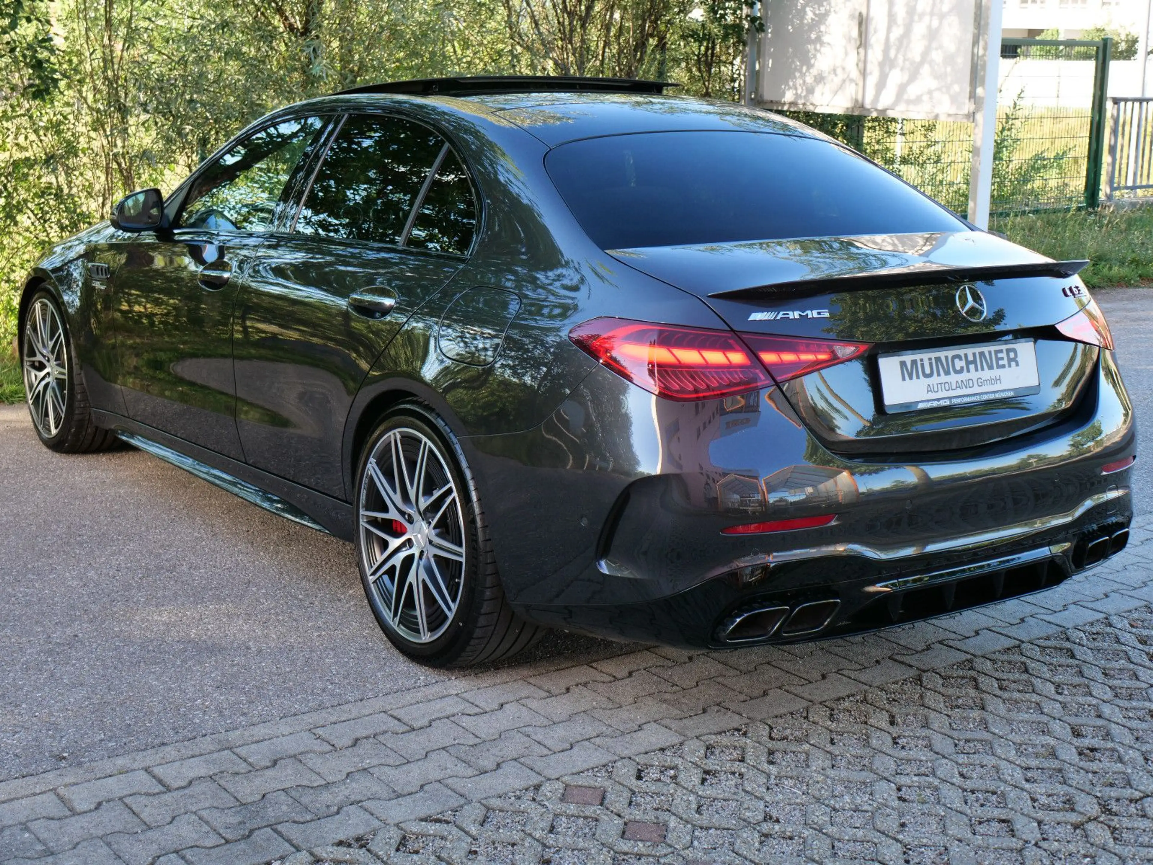 Mercedes-Benz C 63 AMG S 4Matic+ S E Performance / 680 PS — photo 4