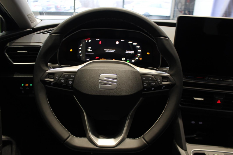SEAT Leon Style Edition 1.5 eTSI DSG ACC+CARPLAY+RKAM Klima — photo 7