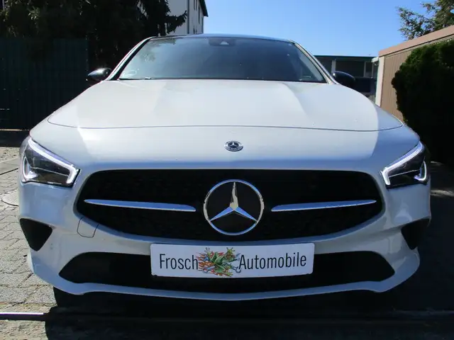 Mercedes-Benz CLA 220 d*A/T*Panorama*LED*360°*
